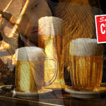 V hospodách se vypije o čtvrtinu méně piva kvůli protikuřáckému zákonu