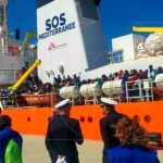 Loď Aquarius, která dopravila do Evropy téměř 30 tisíc migrantů, konečně končí
