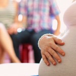Surogátní mateřství: Trh s novorozenými dětmi