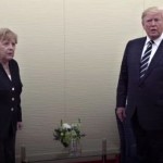 Fiasko na oslavách D-Day: Trump utřel Merkelovou