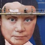 Děti ve Švédsku dostaly za úkol vypracovat obhajobu Grety proti kritikům, jelikož se tam eko-aktivismus stal součástí osnov předmětu ‚náboženství‘