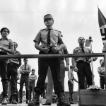 Z minulých kontroverzí (IV.) – Když židovský právník hájil právo amerických neonacistů pochodovat