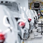 Situace v automobilovém průmyslu se dál komplikuje, zavřených továren bude jen přibývat