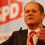 Parlamentní volby v Německu vyhrála SPD. Strana Merkelové propadla