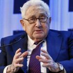 Kissinger je jenom jeden, Trussovými se může dláždit