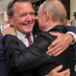Co kuje Gerhard Schröder v Moskvě?