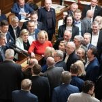Pětidemolice si usmyslela, že parlamentní demokracii přetvoří na vládní diktaturu!