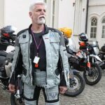 Prezident vyrazil na státní návštěvu do Německa na motorce